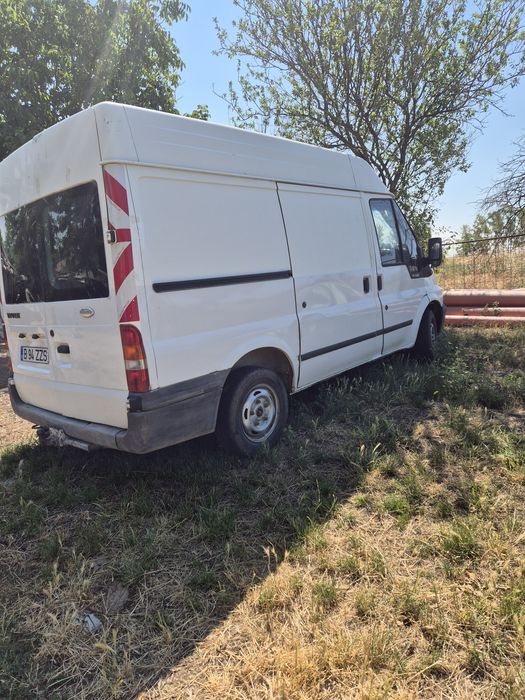 Vând mașină ford