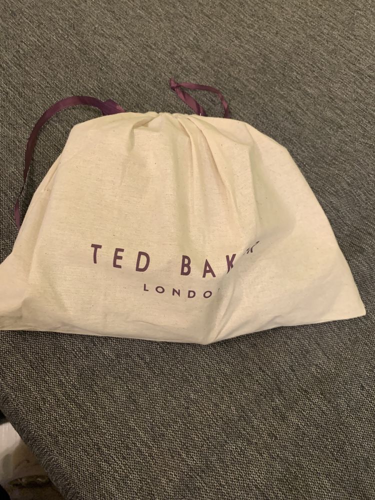 Нова чанта Ted Baker естествена кожа