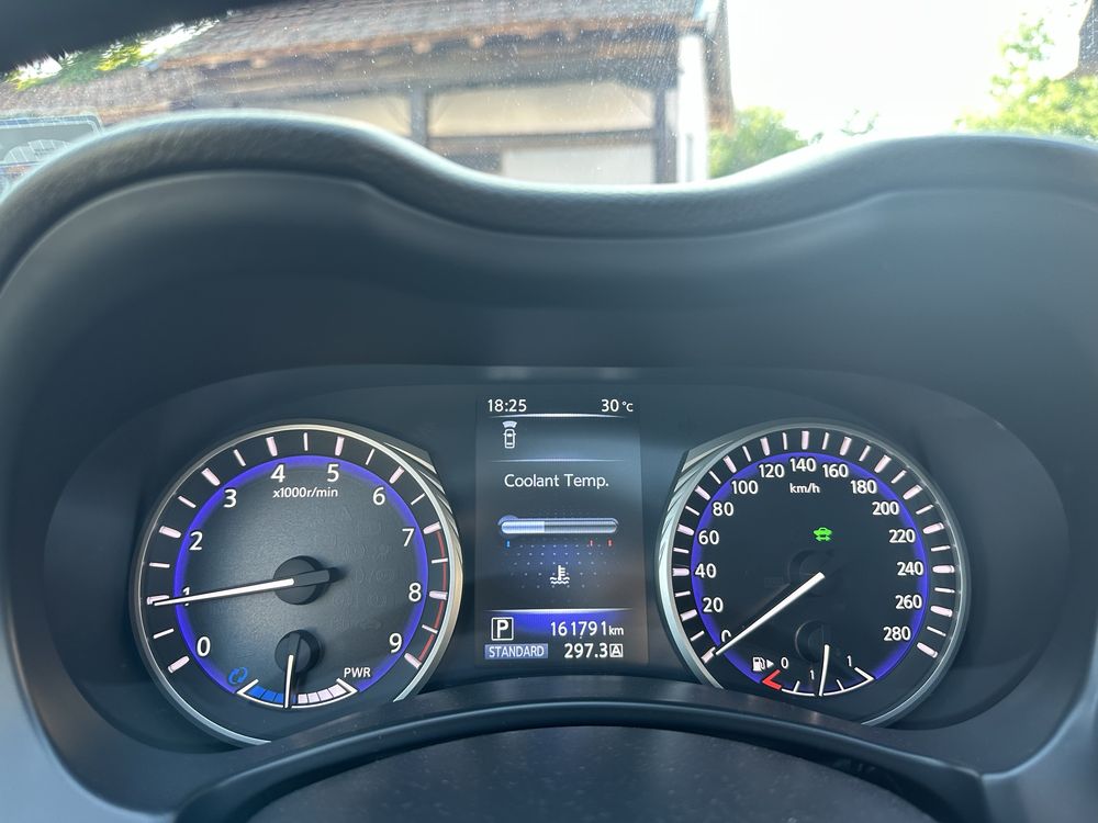 Infiniti Q50 Hybrid