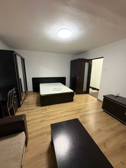 Garsoniera 45mp | Etaj 1 | Balcon | Aproape de Metrou