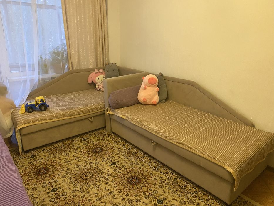 Продам 2 кровати 1,8м