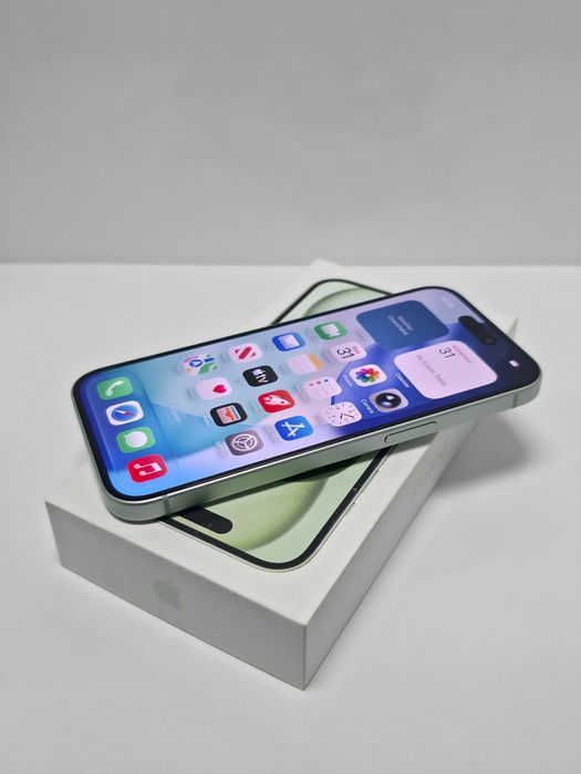 iPhone 15 128GB Green