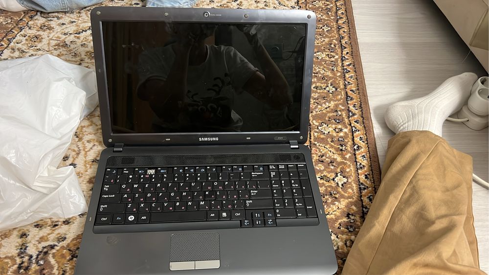 Ноутбук самсунг  не новый