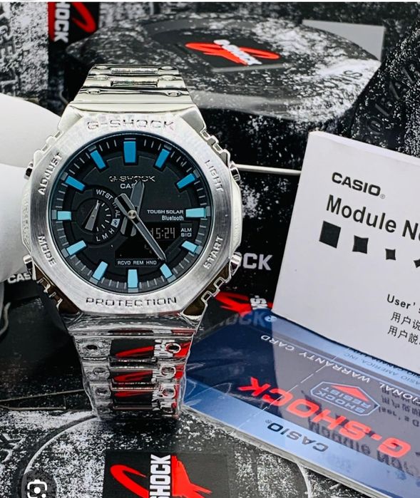 Часовник g-shock GM-B2100 W