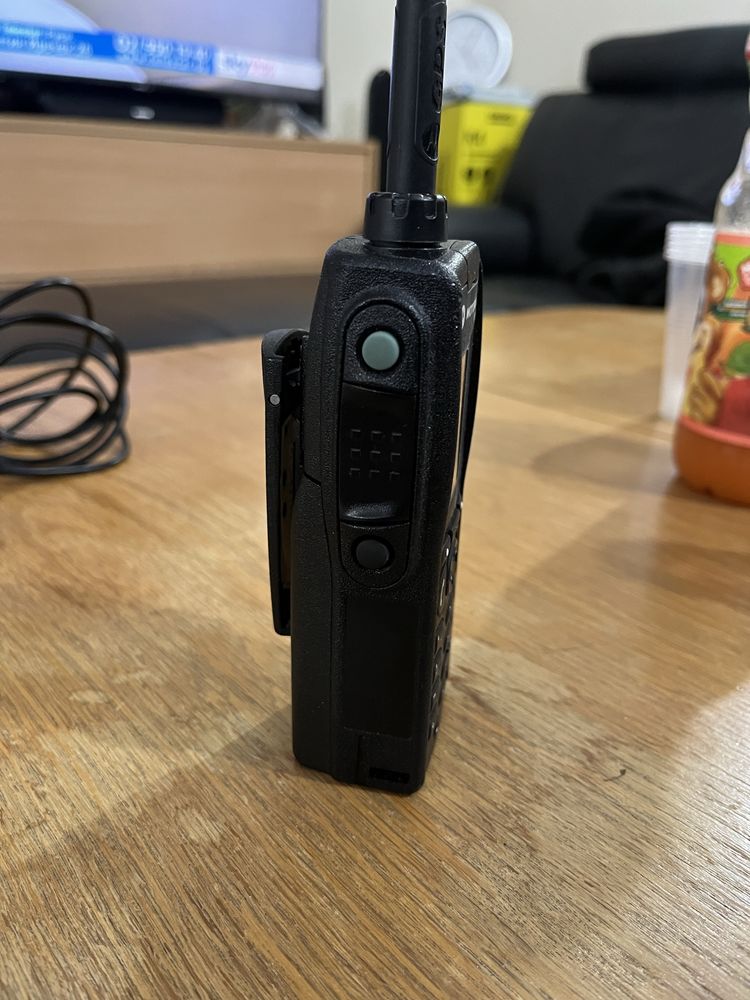 Професионална цифрова радиостанция Motorola