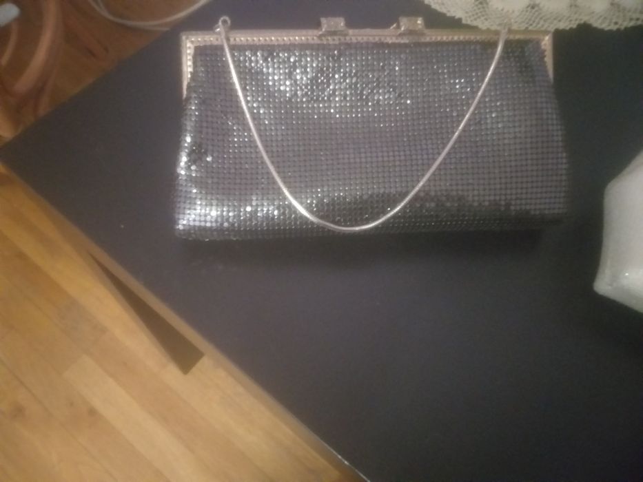 Дамски чантички тип протмоне