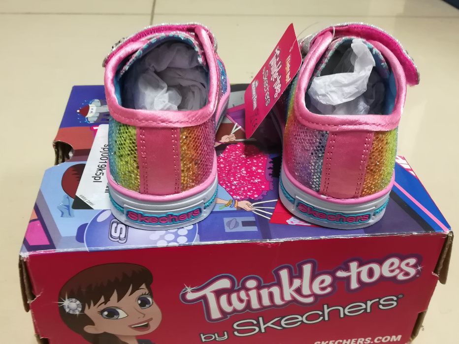 Детски оригинални Skechers светещи-мигащи,21 номер,стелка 11.5см