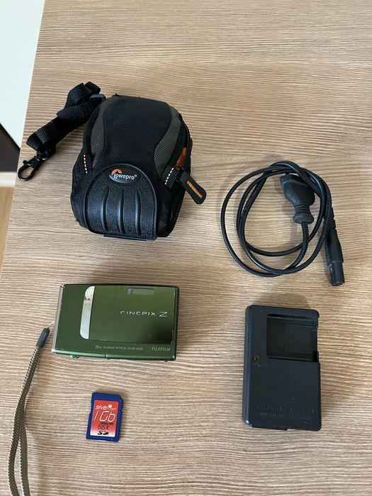 Фотоапарат Fujifilm Finepix, 7,2 Mp (+подаръци)