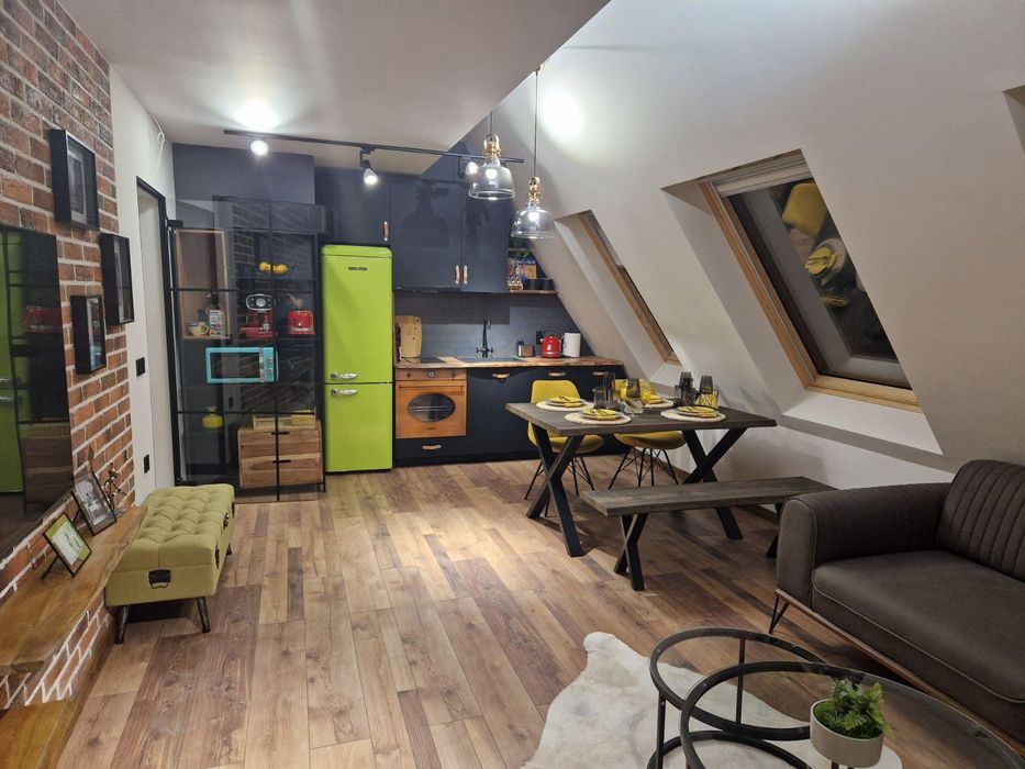 Дава се под наем Тристаен апартамент в Пловдив, Каменица 1 - 125 кв.м за 650 € - Снимка #3