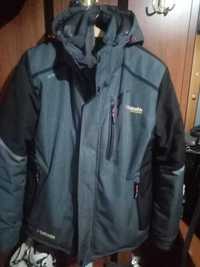 Продам Зимнию куртку  Columbia размер 46 бу за 20000 тнг