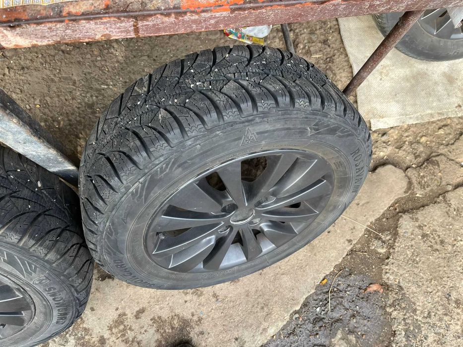 Jante aliaj cu anvelope de iarnă