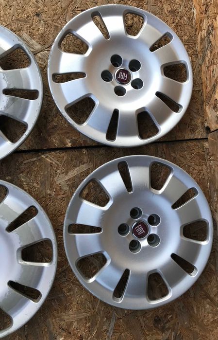 Capace Roti /Capace Jante De Tabla 15" Fiat Doblo