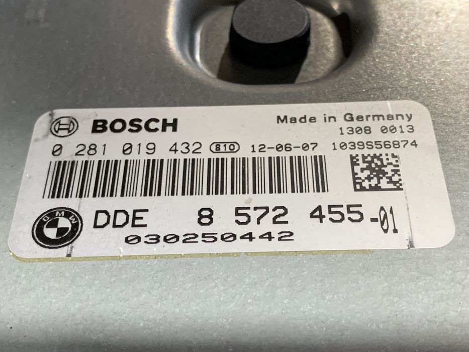 Calculator motor / Ecu motor BMW Seria 5 7 X5 X6 3.0 M50 : 8572455