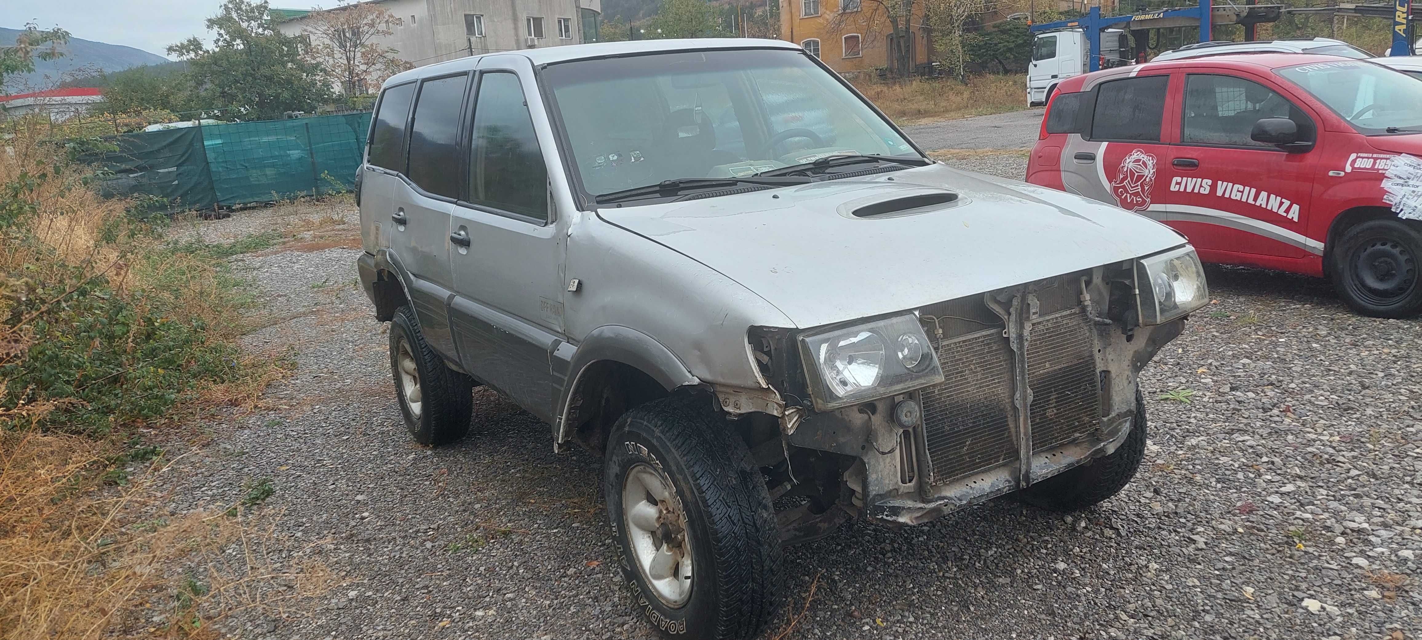 Nissan Terrano 2.7 TDI , Нисан Терано на части! 
Май 2002, Джип