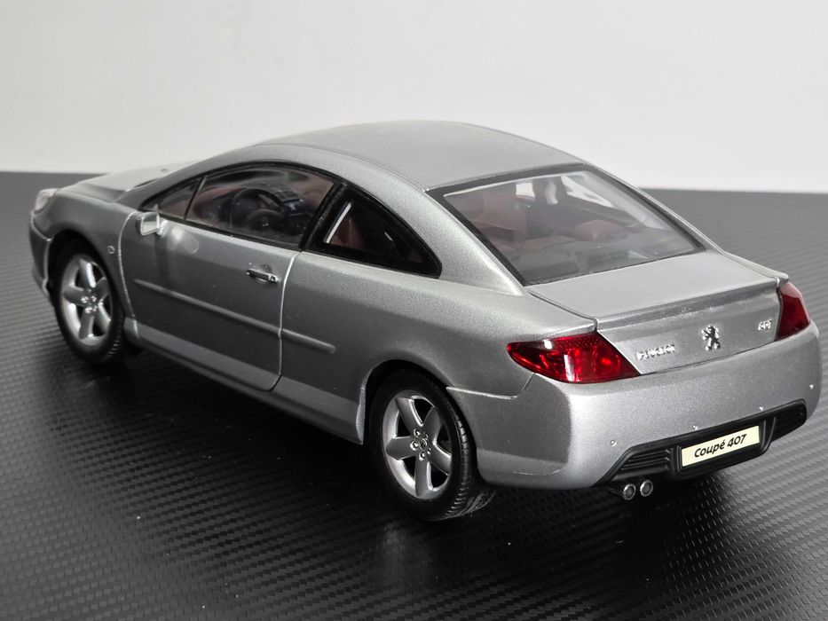 Macheta Auto 1/18 NOREV Peugeot 407 Coupe