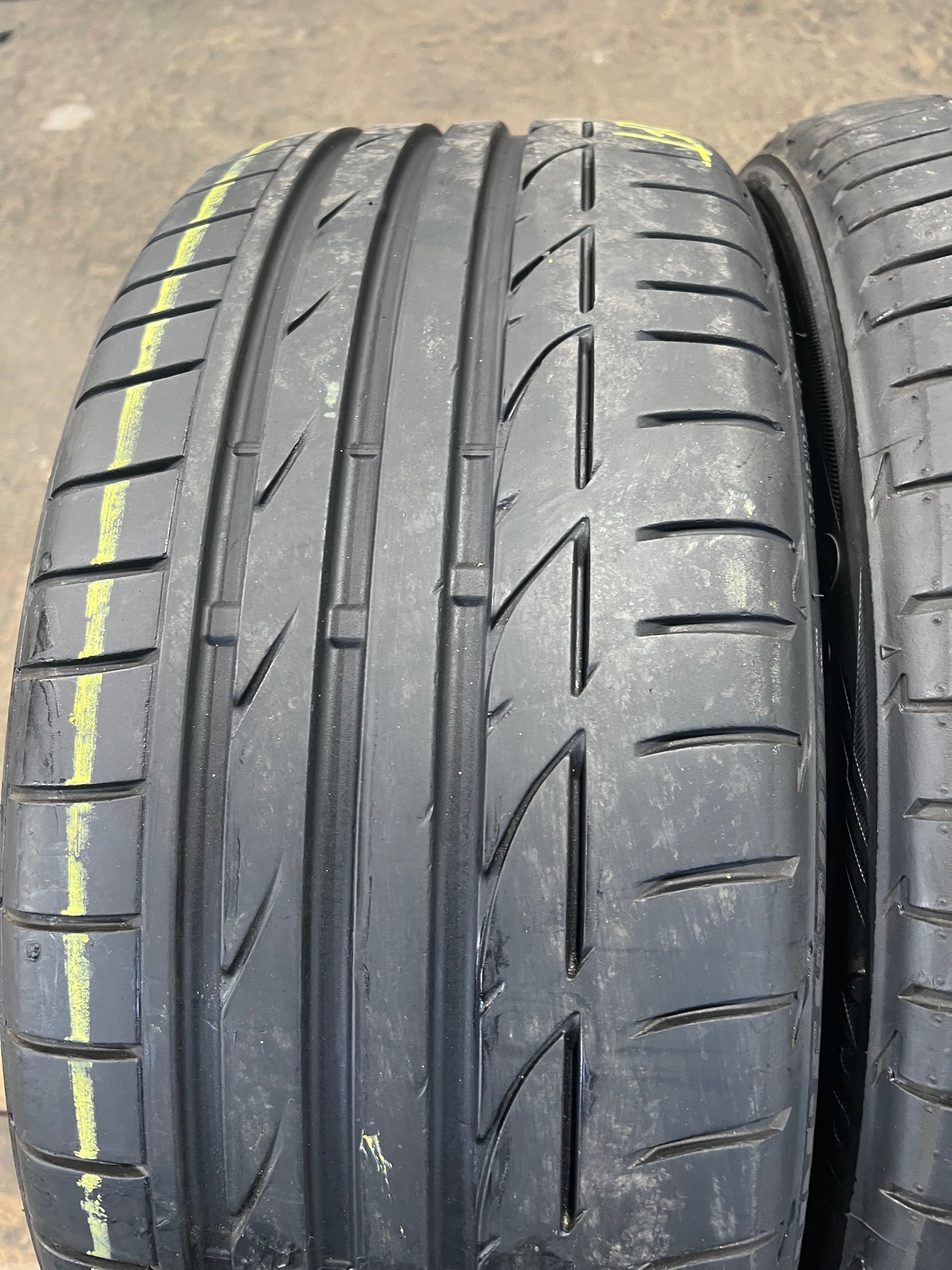 4 anvelope de vara Bridgestone 255/35/19 cu 225/40/19