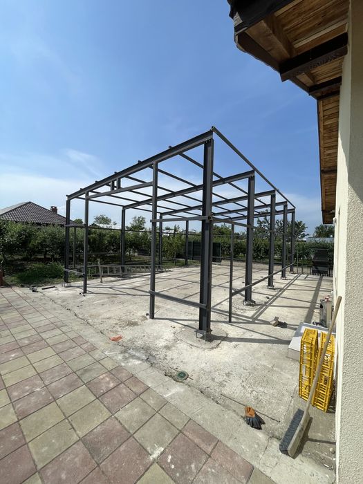 Vând structură metalică 50% la sută reducere luăm o schimb și mașini