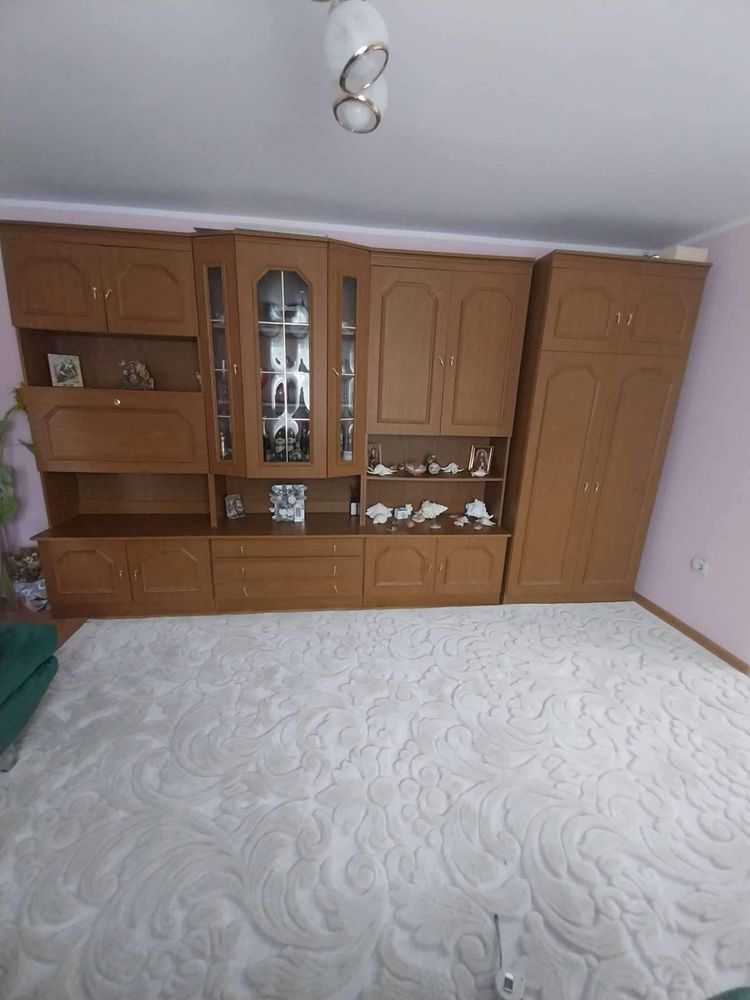Vand mobila sufragerie