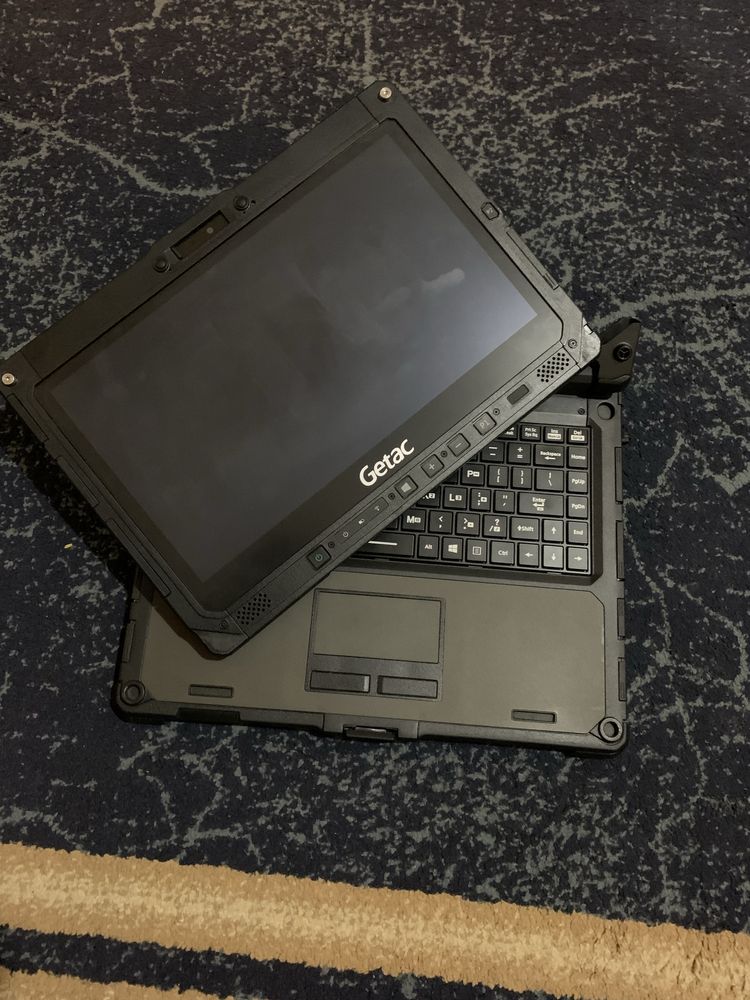 Getac K 120 Intel(R) Core(TM) i5-8250U