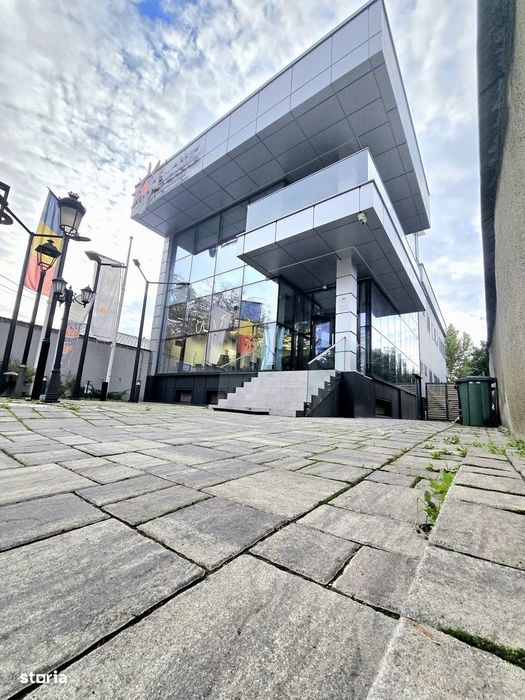 Spațiu comercial exclusivist de închiriat        Cladire Avizata ISU