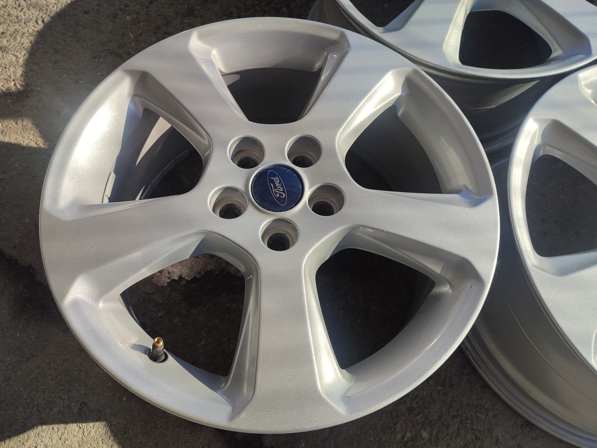 17" оригинални алуминиеви джанти за Ford Kuga...