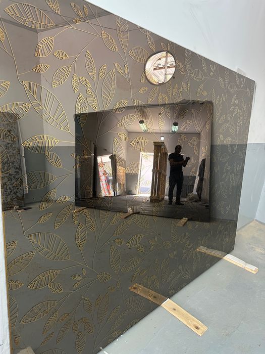 Декоративные Зеркала и Стёкла,Душевые,Стекло для Мебели и Интерьера