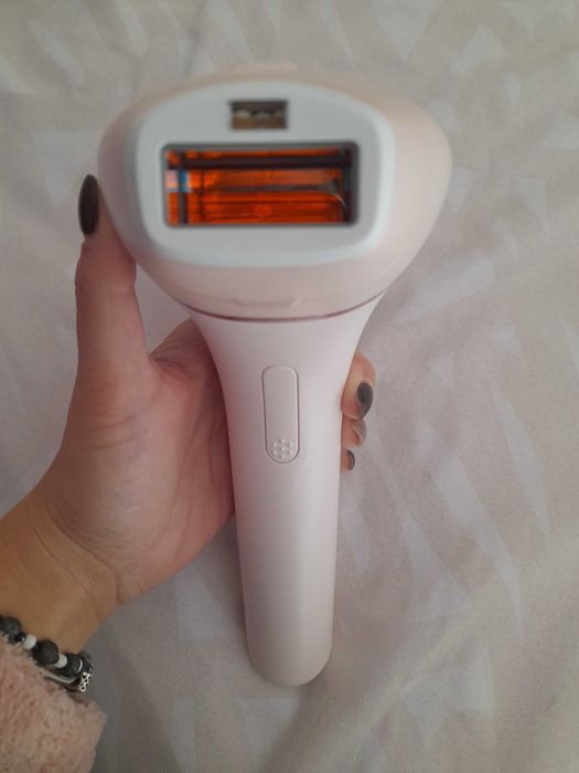 Фотоепилатор Philips Lumea BRI976/00