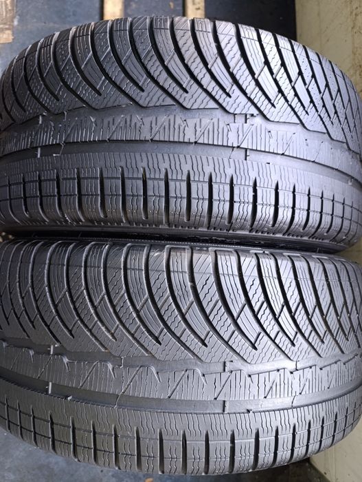 Anvelope de iarnă 235 40 18 Michelin