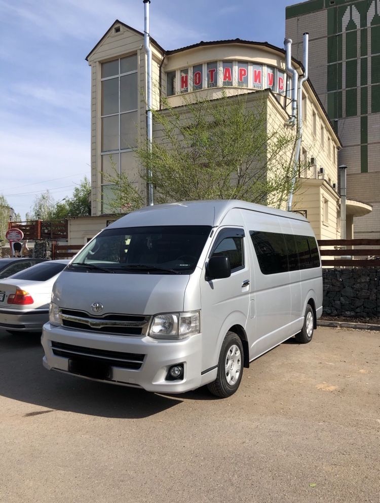 Аренда микроавтобусов Toyota Hiace