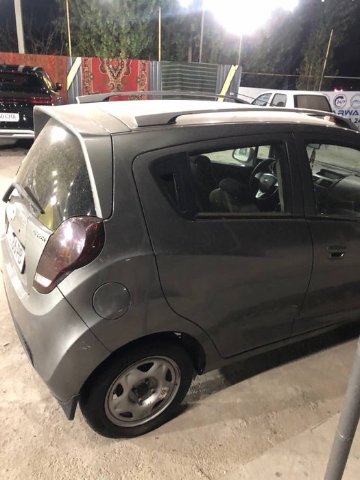 Продаеться chevrolet spark 2016 механика