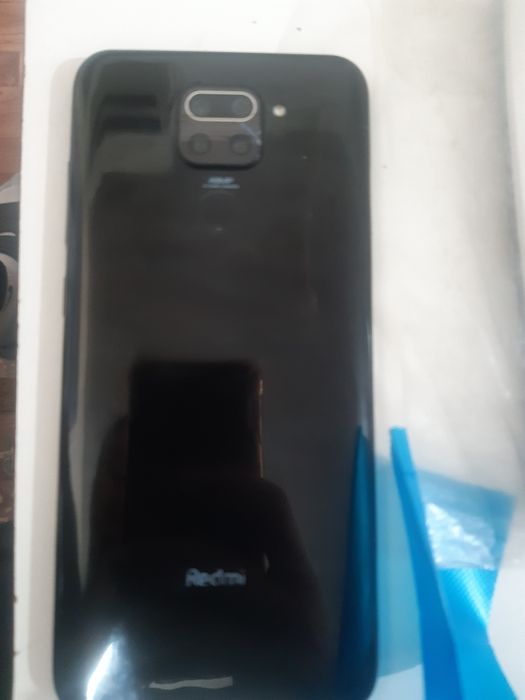 Продам срочны Redmi note 9