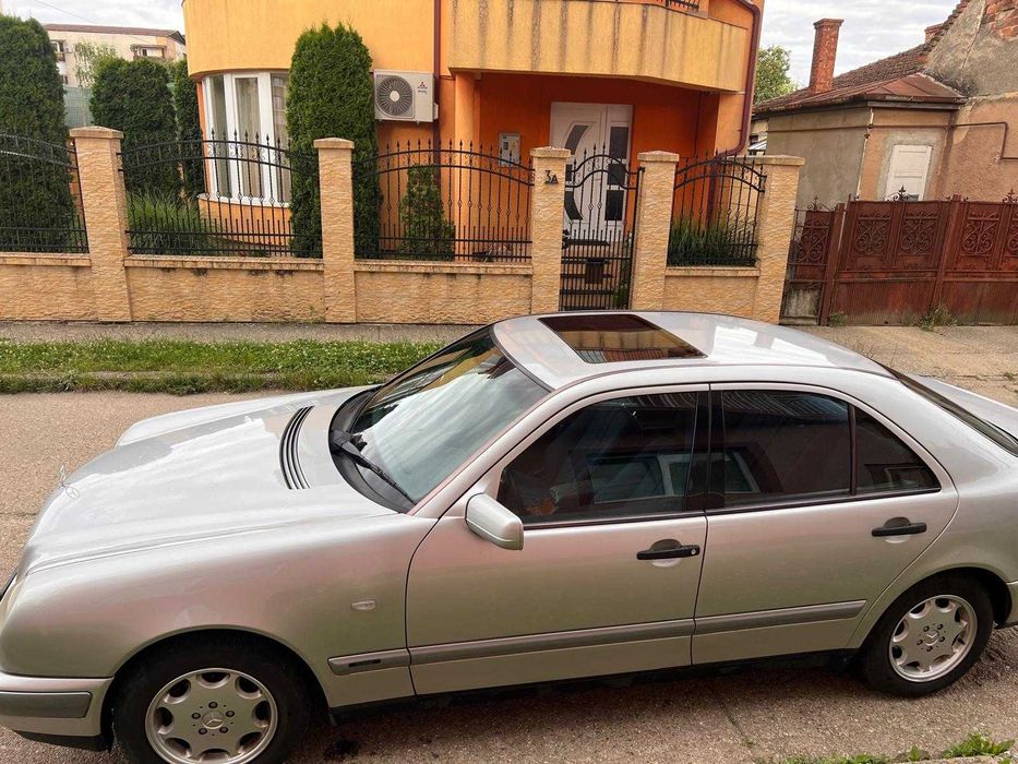 Mercedes-Benz E-Class W210 E200  Automata, Stare Excelenta -Schimb