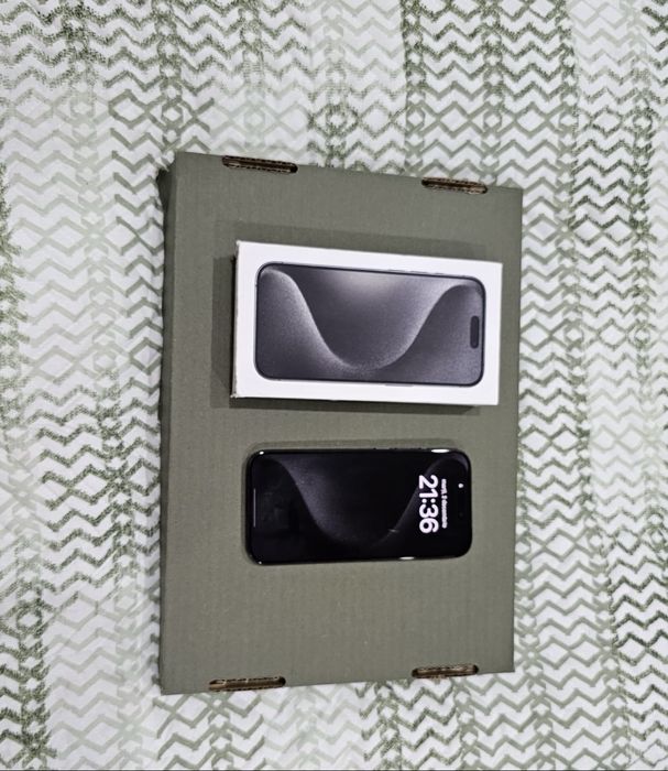 Vand iphone 15 pro 128 GB black titanium