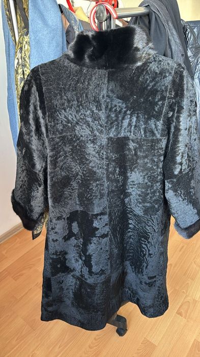 Женская верхняя одежда шуба