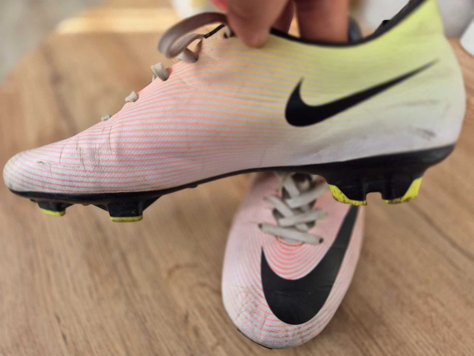 Pantofi football