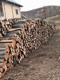 Vând lemne de foc uscate