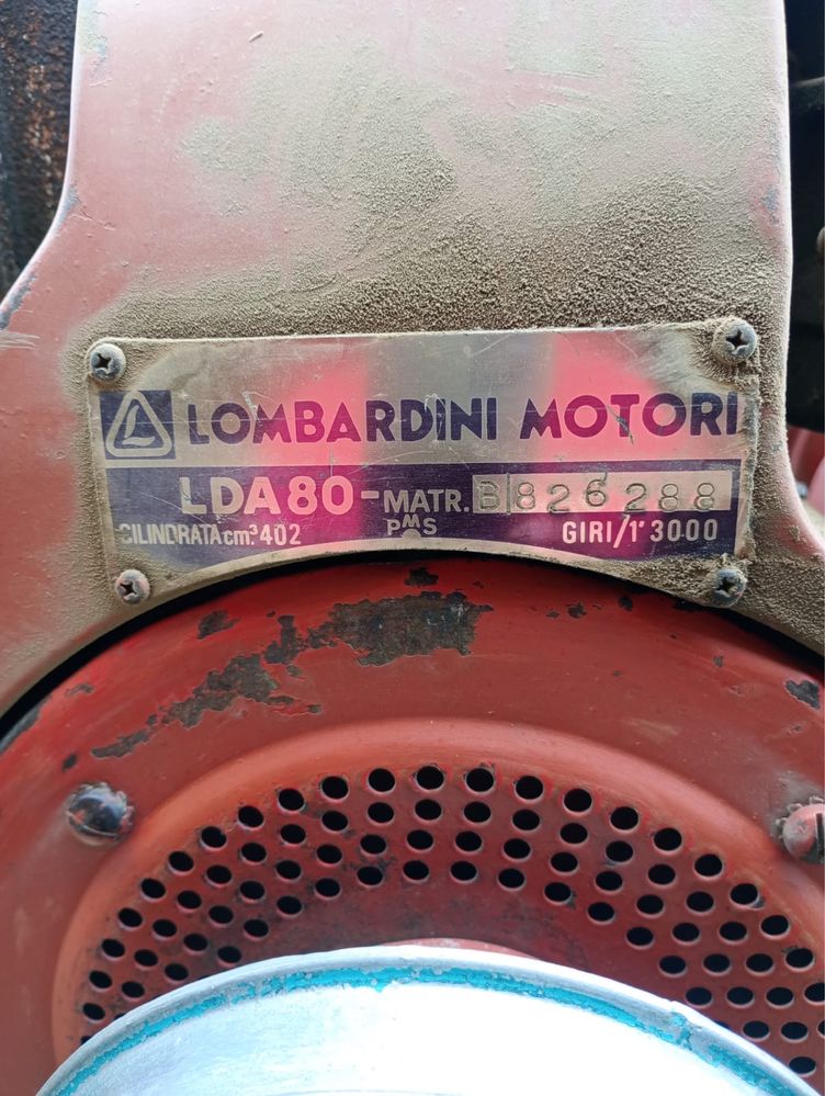 Vând motocultor cu motor LOMBARDINI