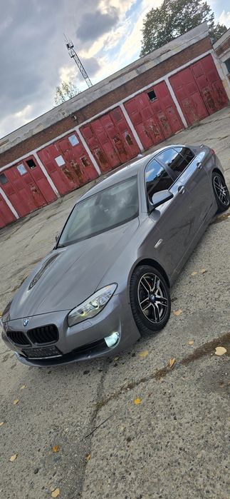 Bmw f10 520d 245000km bixenon 2chei carte service tuv2027