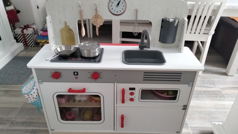 Vând bucătărie cu bar 2 in 1