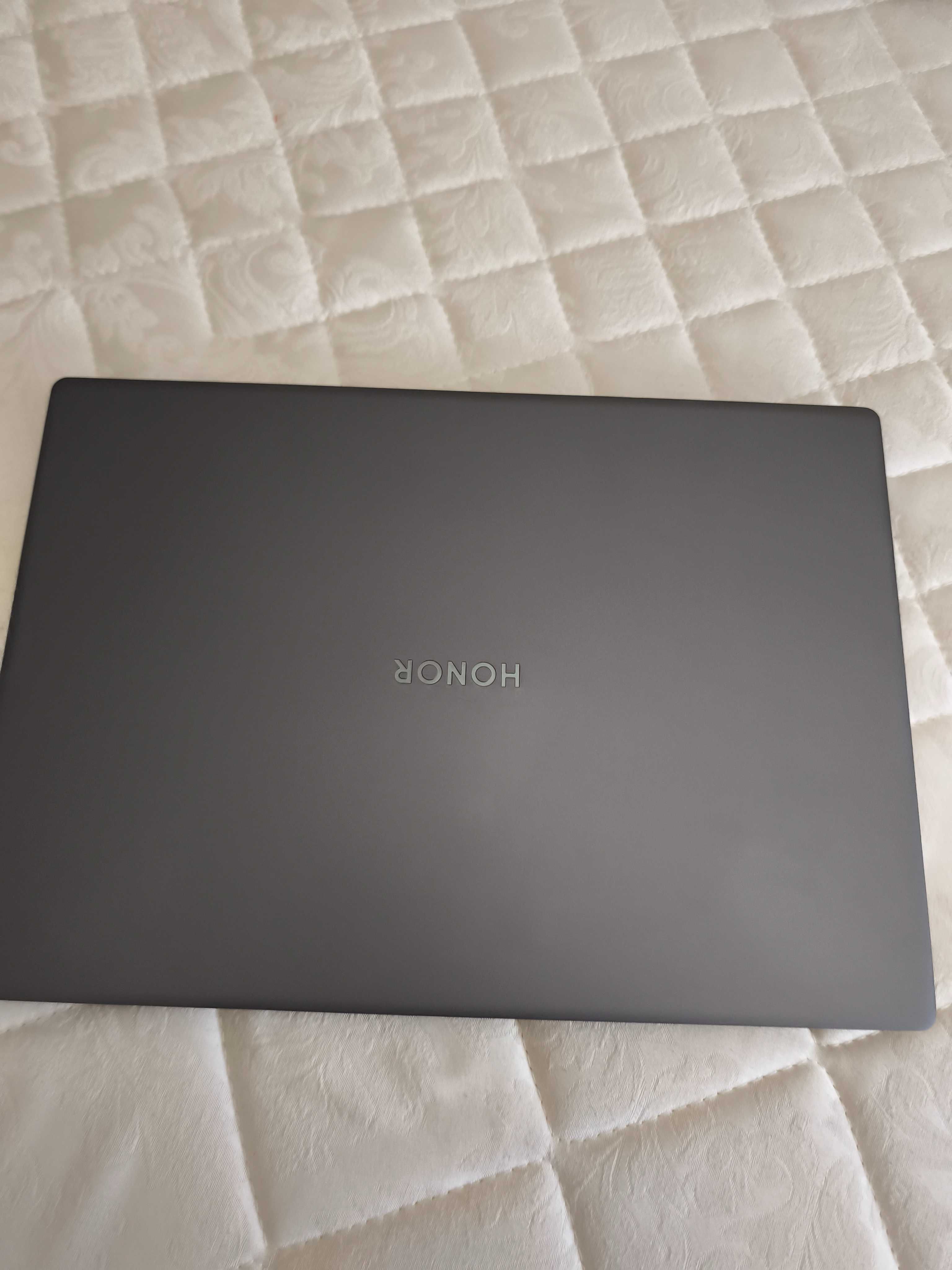 Notebook honor magicbook x16 noviy