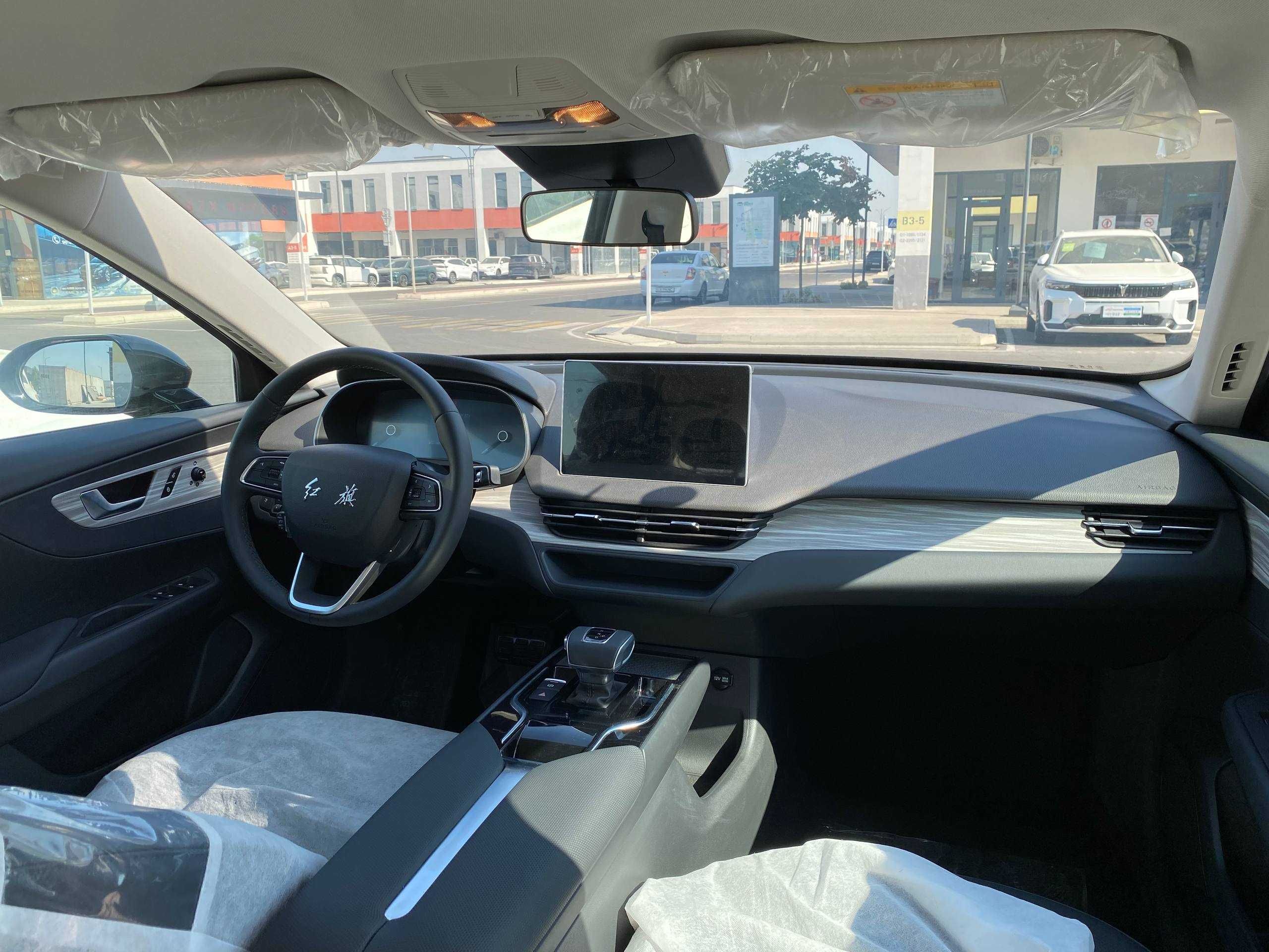 HONGQI e-QM5 500Km