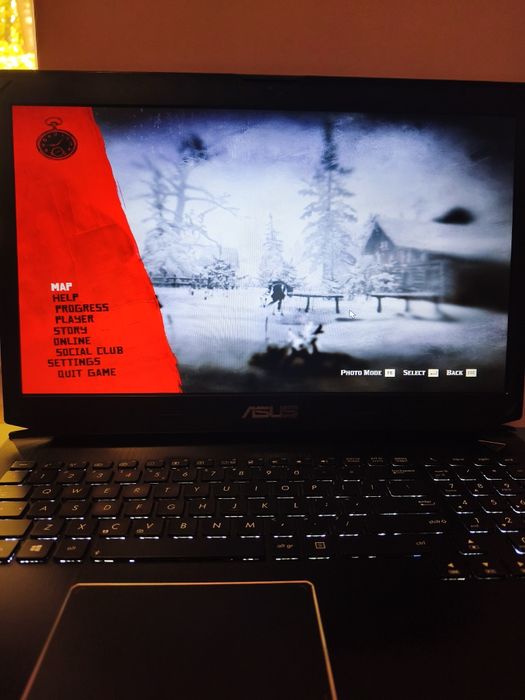 Asus rog laptop gaming model: G750JX, I7 -4700HQ