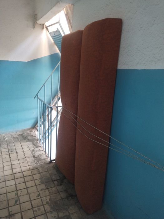 Диван, детский кровать, старый мебель