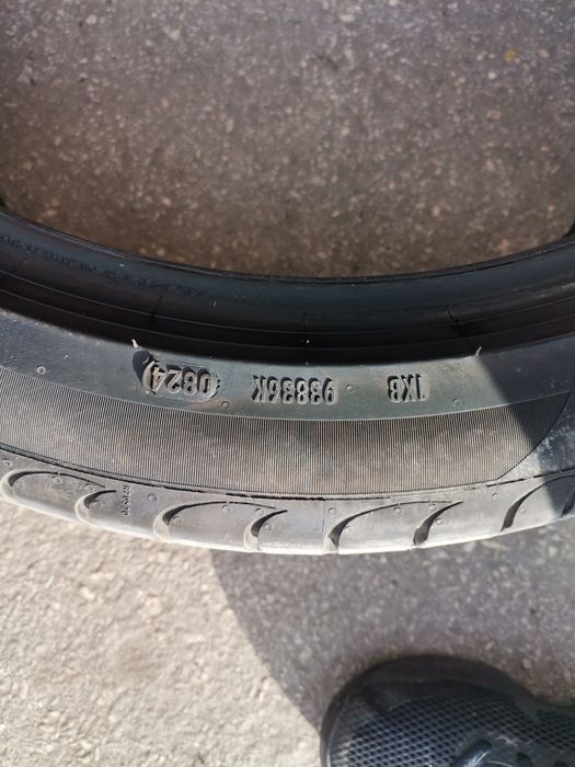 Продавам 4бр летни гуми Pirelli Powergy 245/40/19