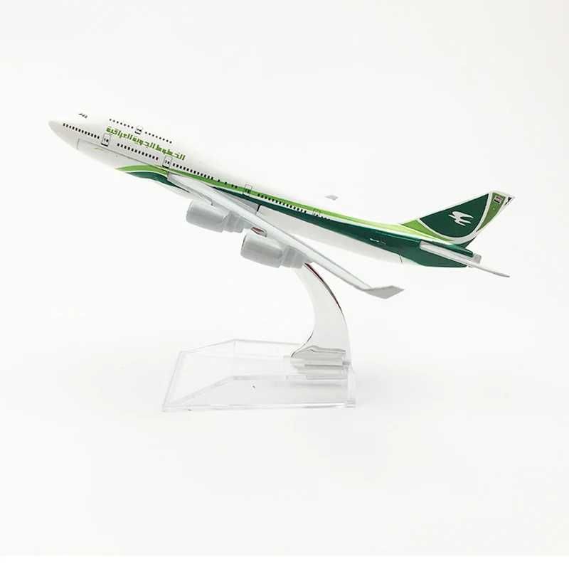 Macheta avion Iraqi Airlines B747 / 16 CM / metal