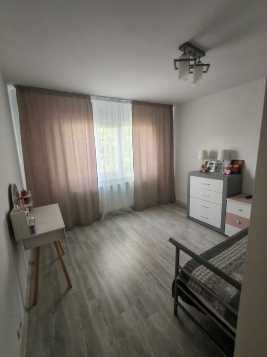 Apartament renovat 4 camere Micro 16