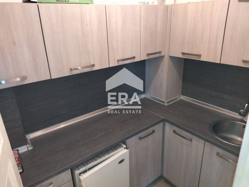 Дава се под наем Офис в София, Център - 100 кв.м за 700 € - Снимка #1