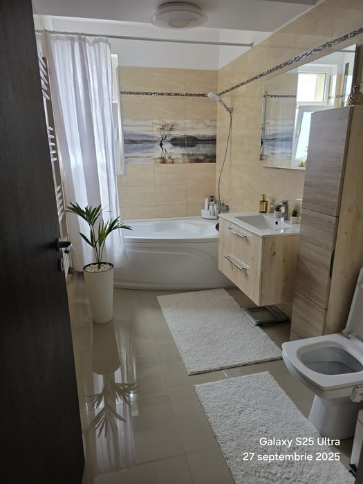 Apartament cu 3 camere