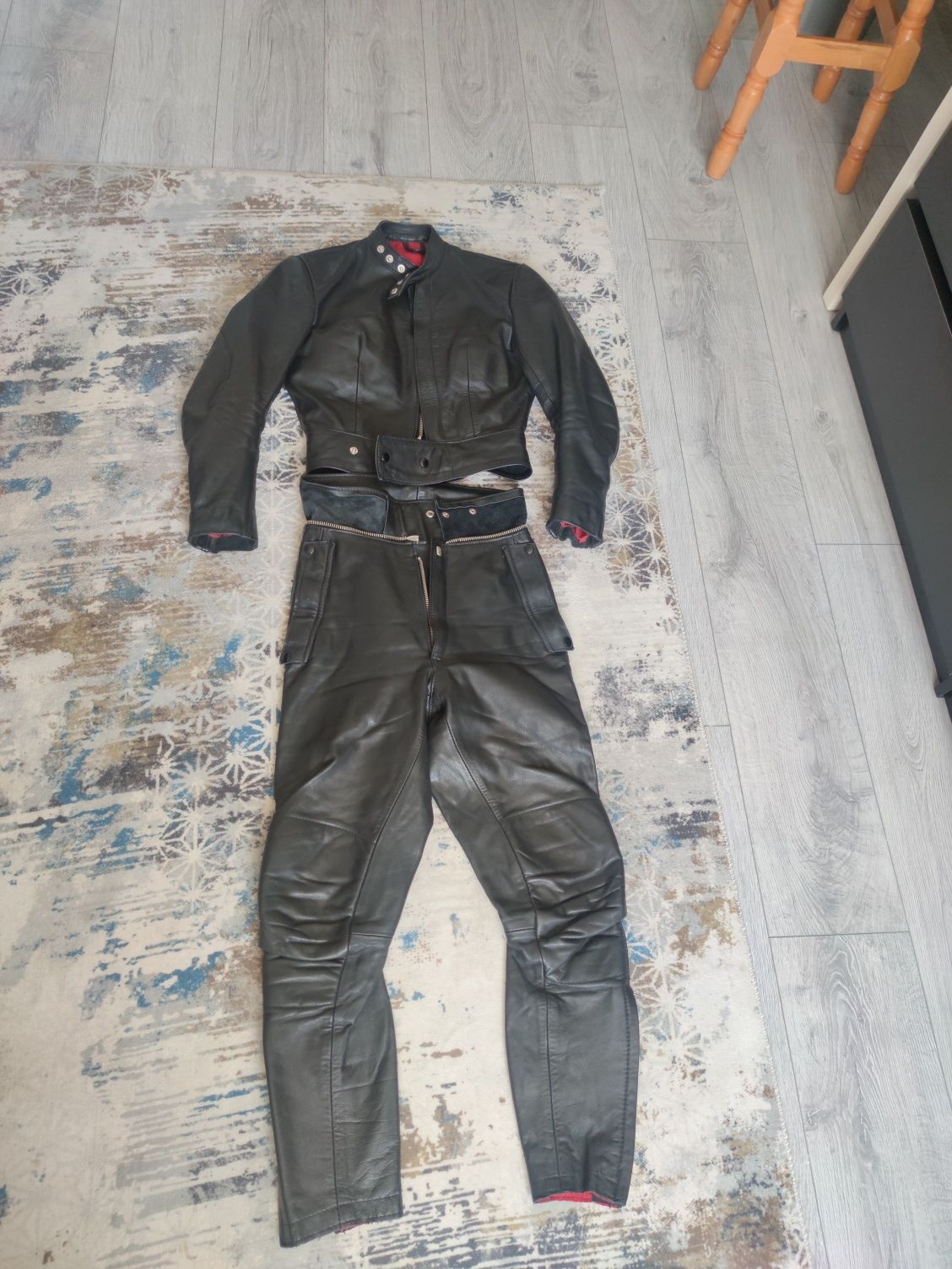 Costum moto dama