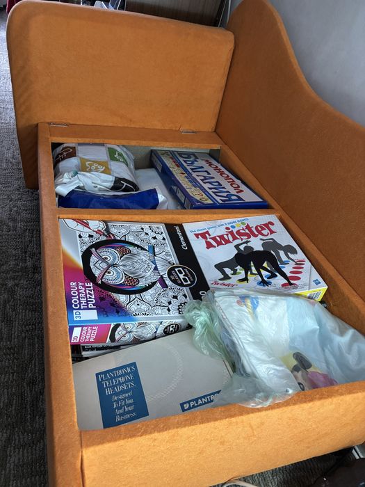 Разтегателен диван оранж